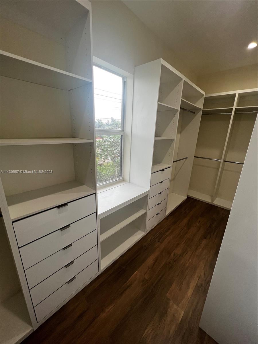 DAVIE GARDEN ESTATES - Residential Lease