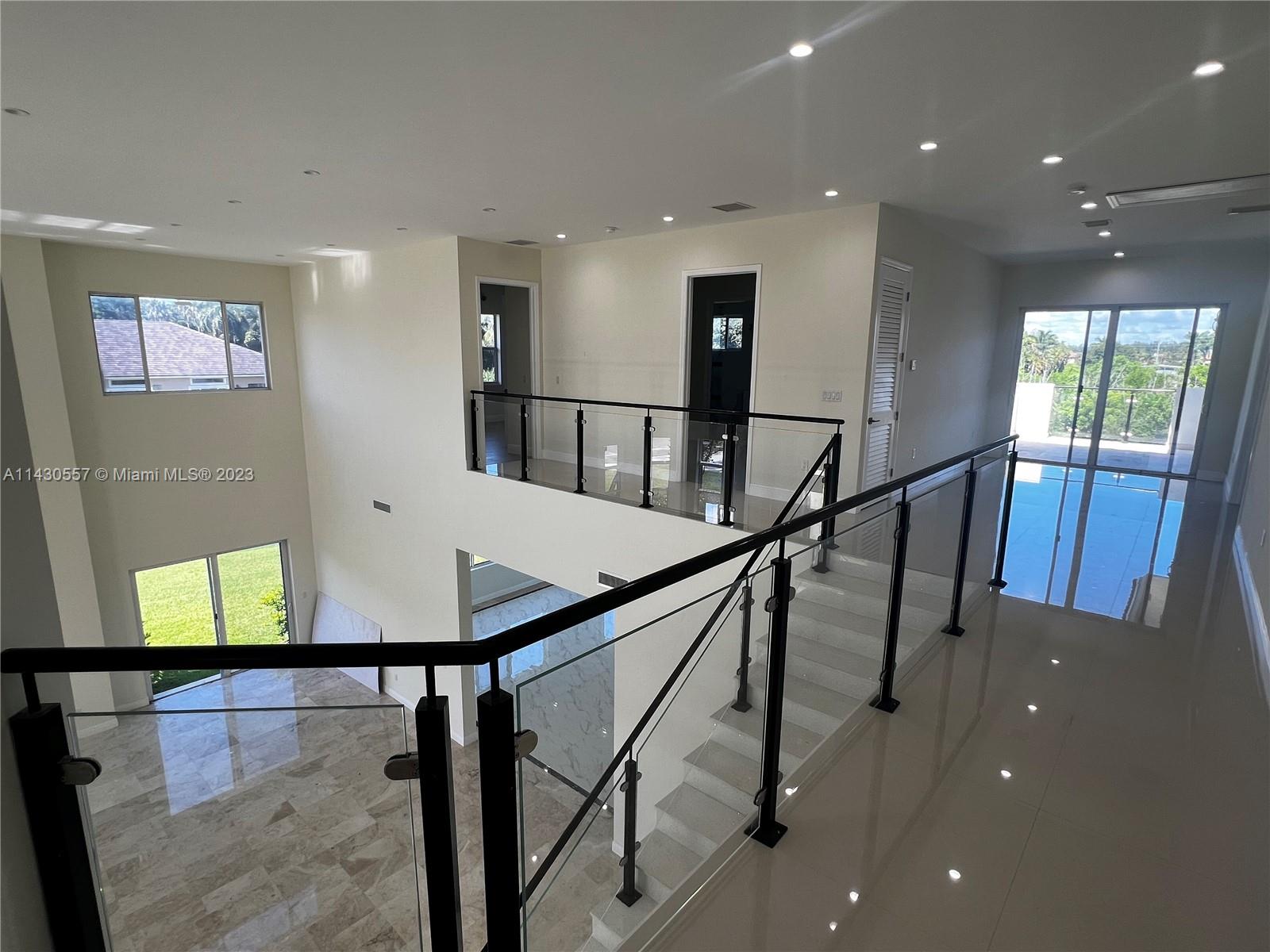 DAVIE GARDEN ESTATES - Residential Lease