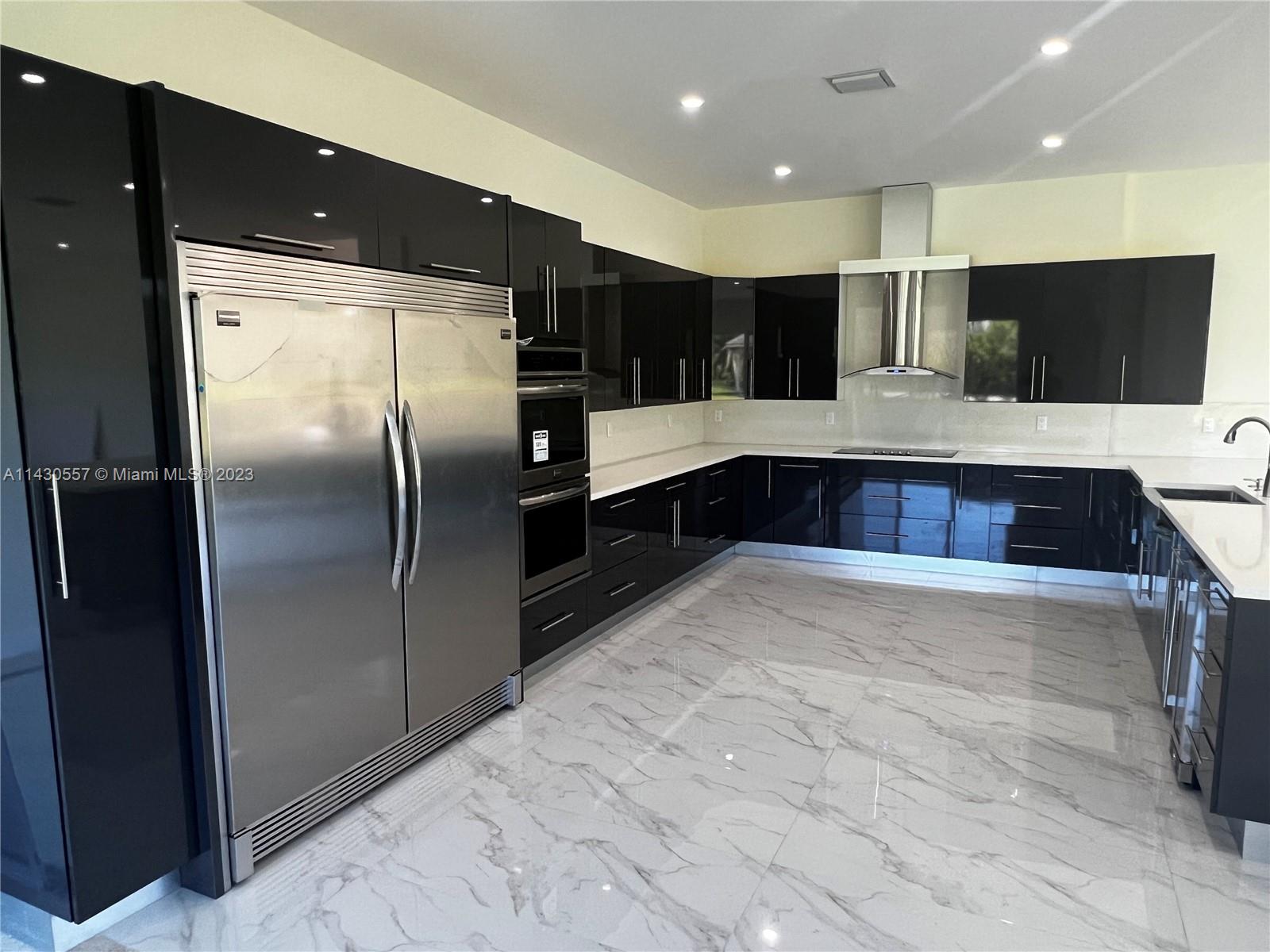 DAVIE GARDEN ESTATES - Residential Lease