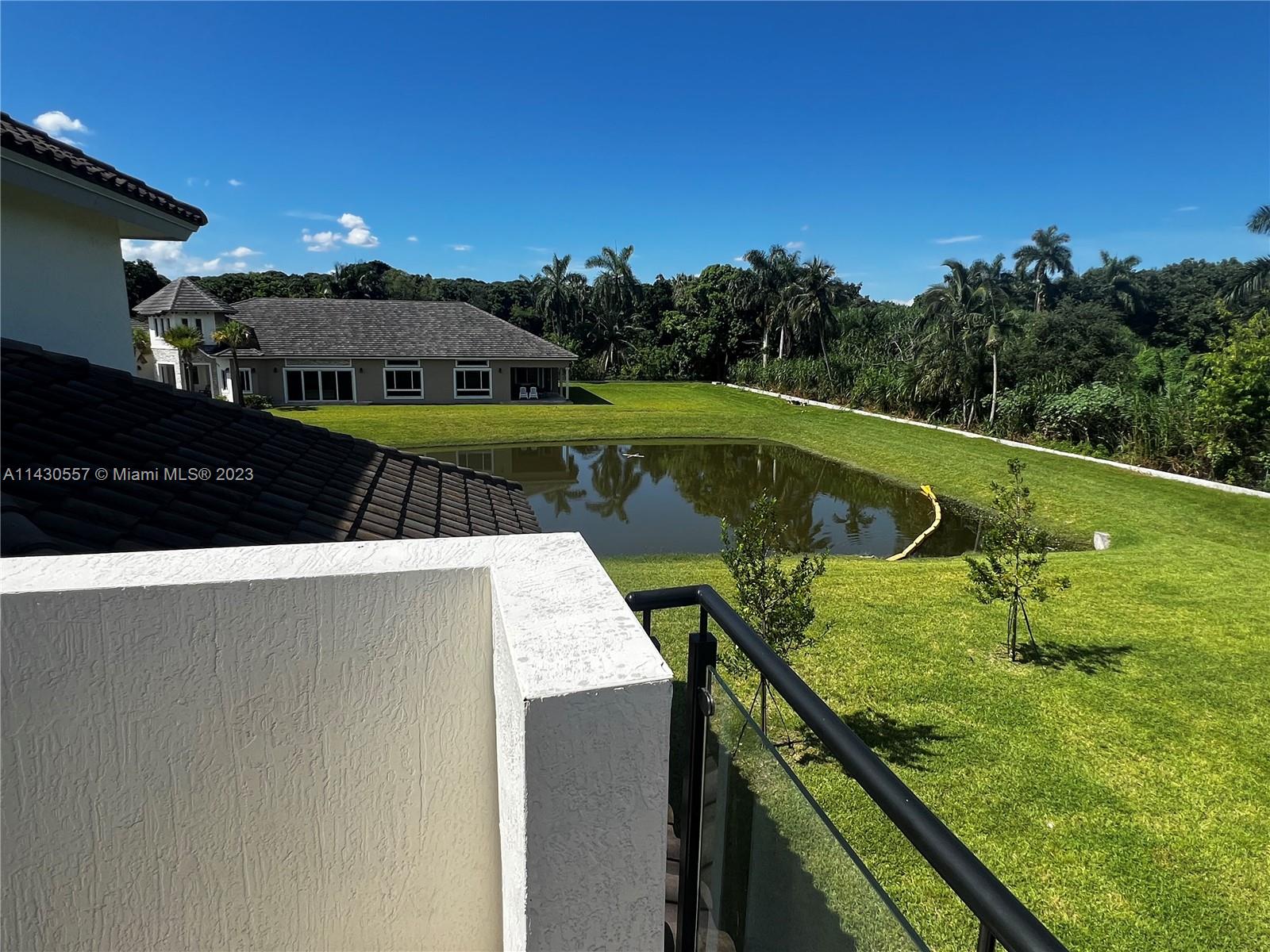 DAVIE GARDEN ESTATES - Residential Lease
