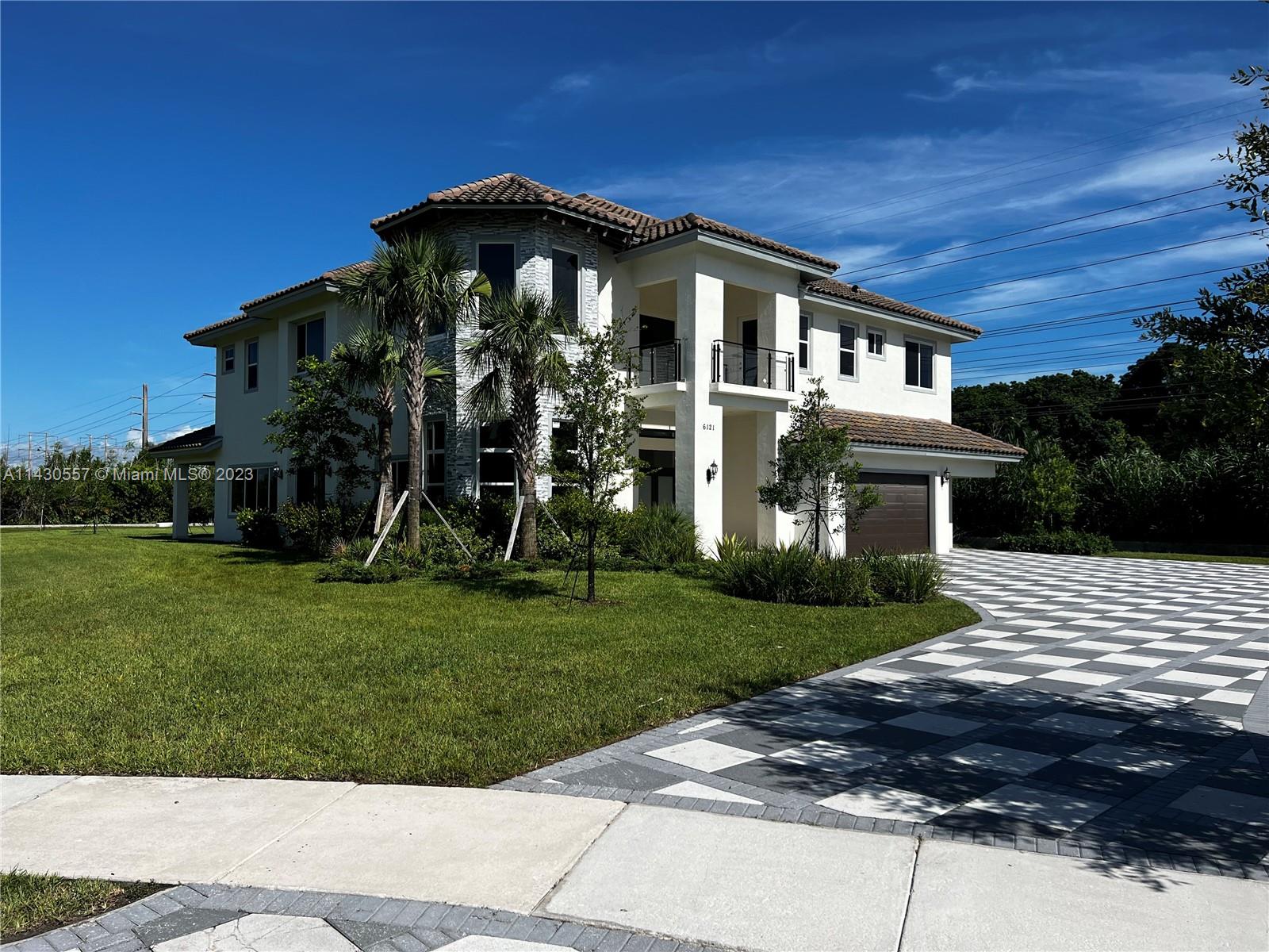 DAVIE GARDEN ESTATES - Residential Lease