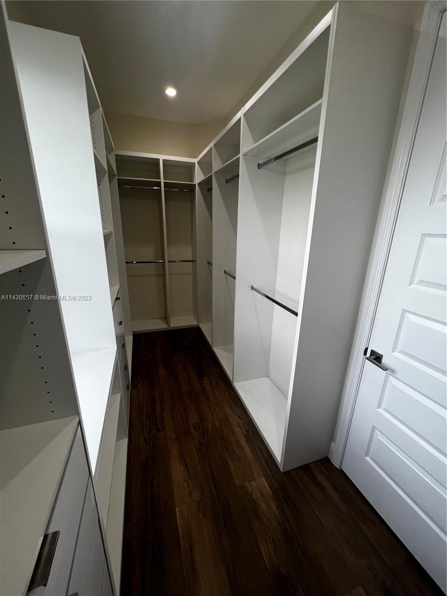 DAVIE GARDEN ESTATES - Residential Lease