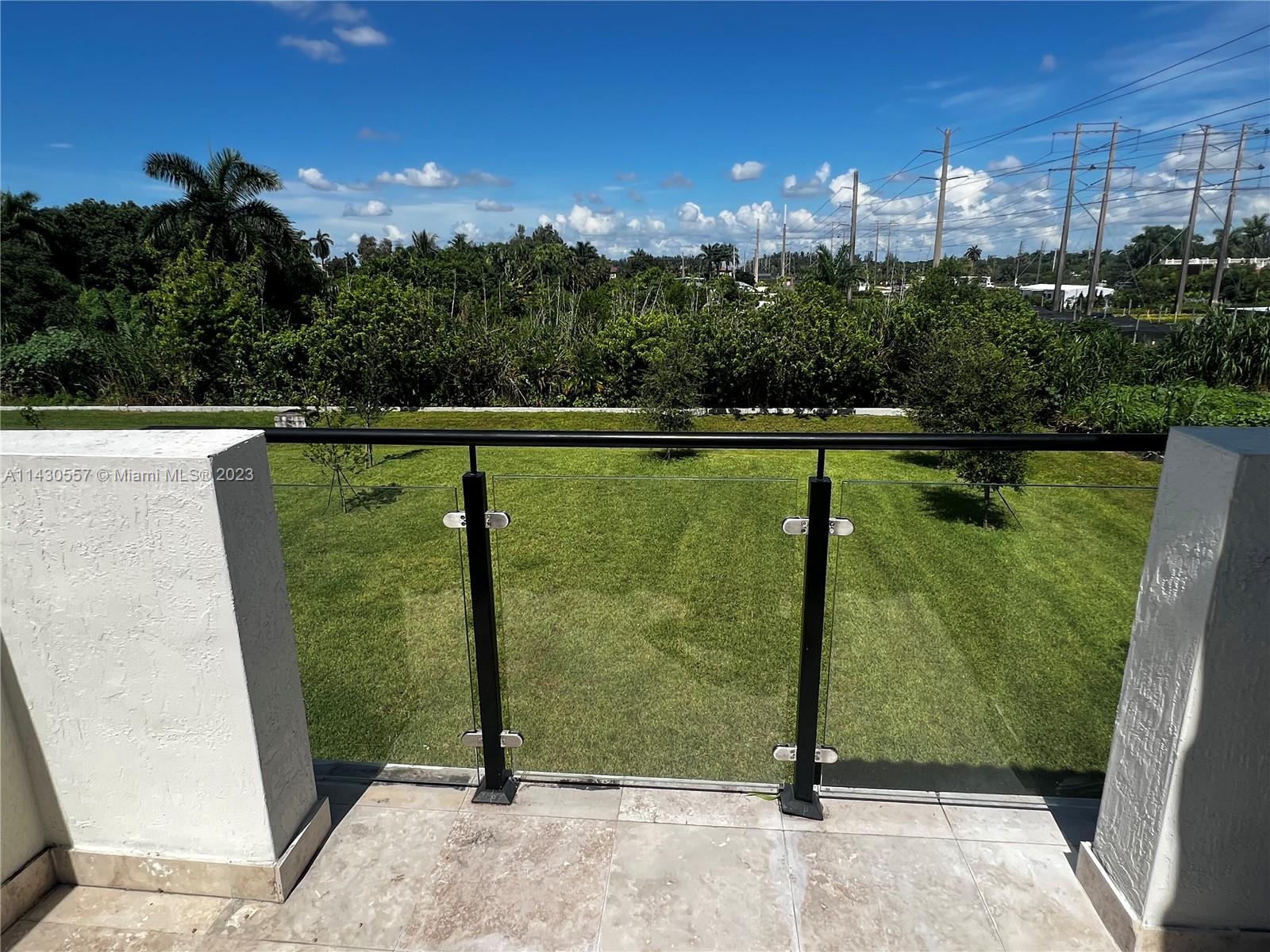 DAVIE GARDEN ESTATES - Residential Lease