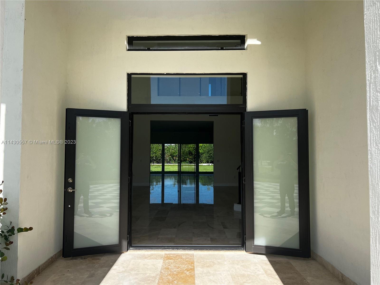 DAVIE GARDEN ESTATES - Residential Lease