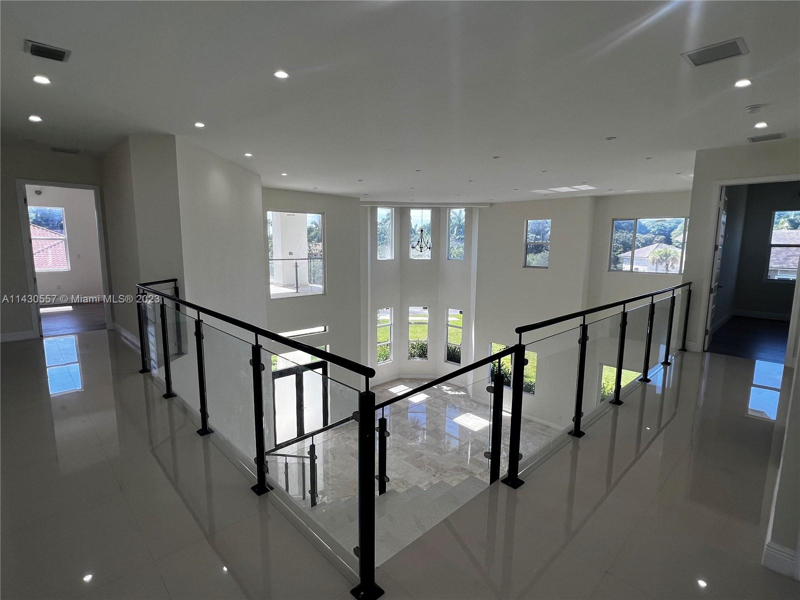 DAVIE GARDEN ESTATES - Residential Lease