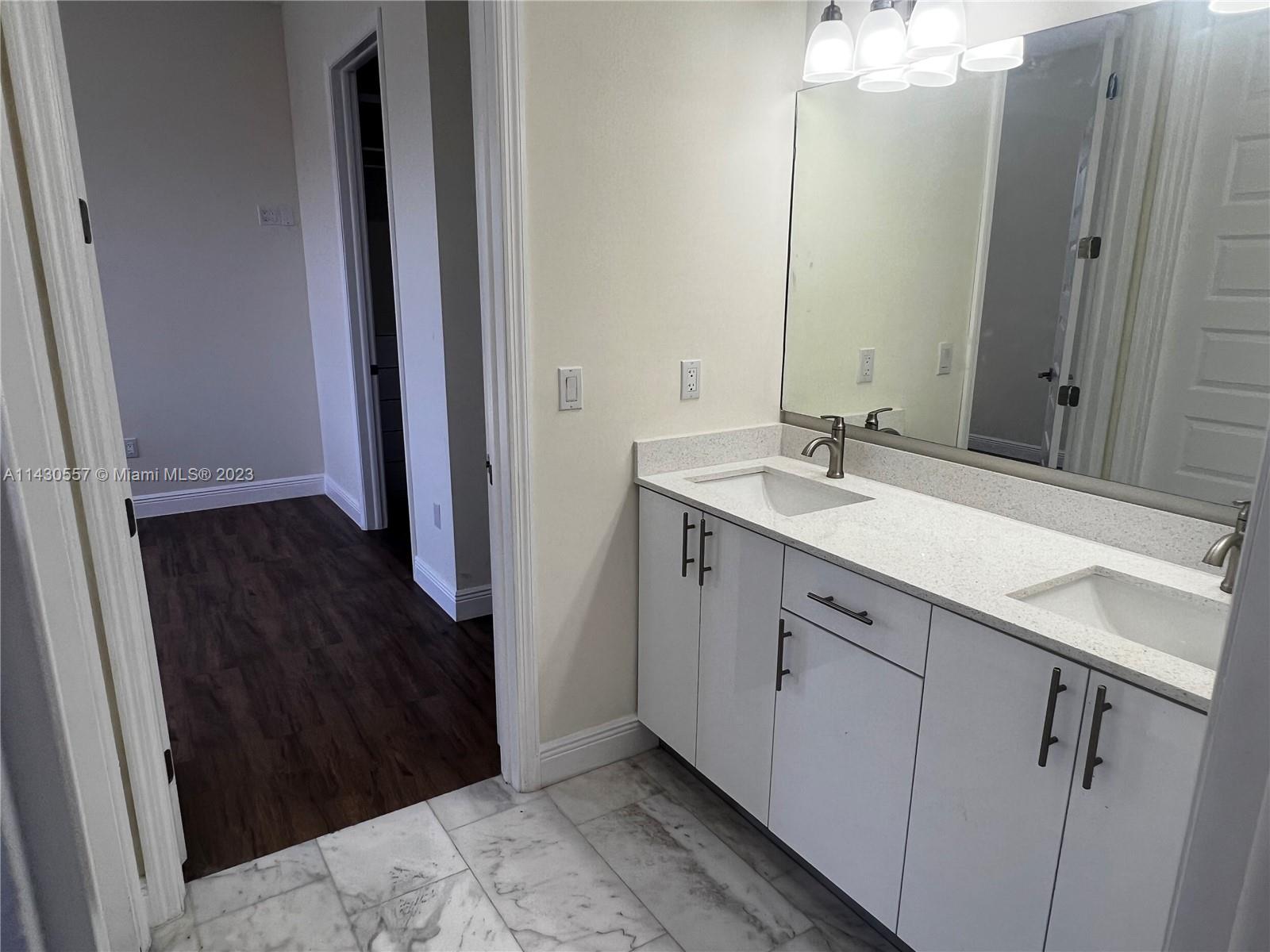 DAVIE GARDEN ESTATES - Residential Lease
