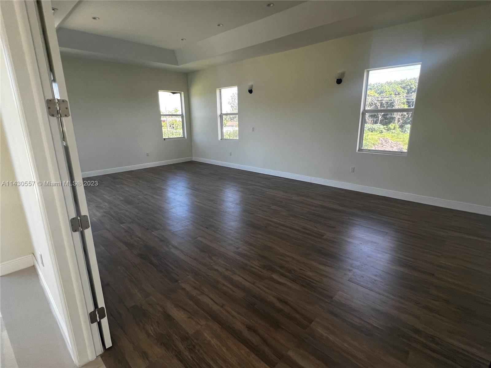 DAVIE GARDEN ESTATES - Residential Lease