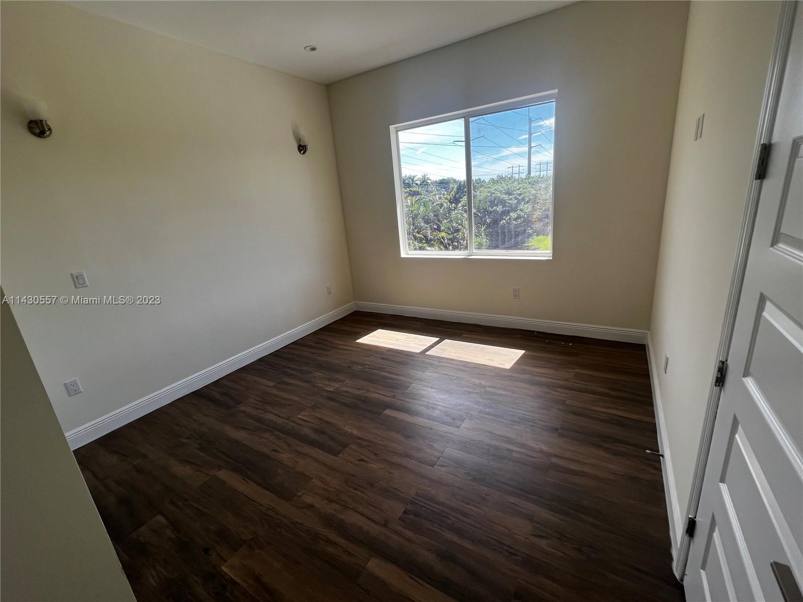 DAVIE GARDEN ESTATES - Residential Lease