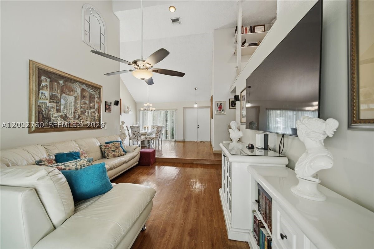 TURTLE BAY - Residential