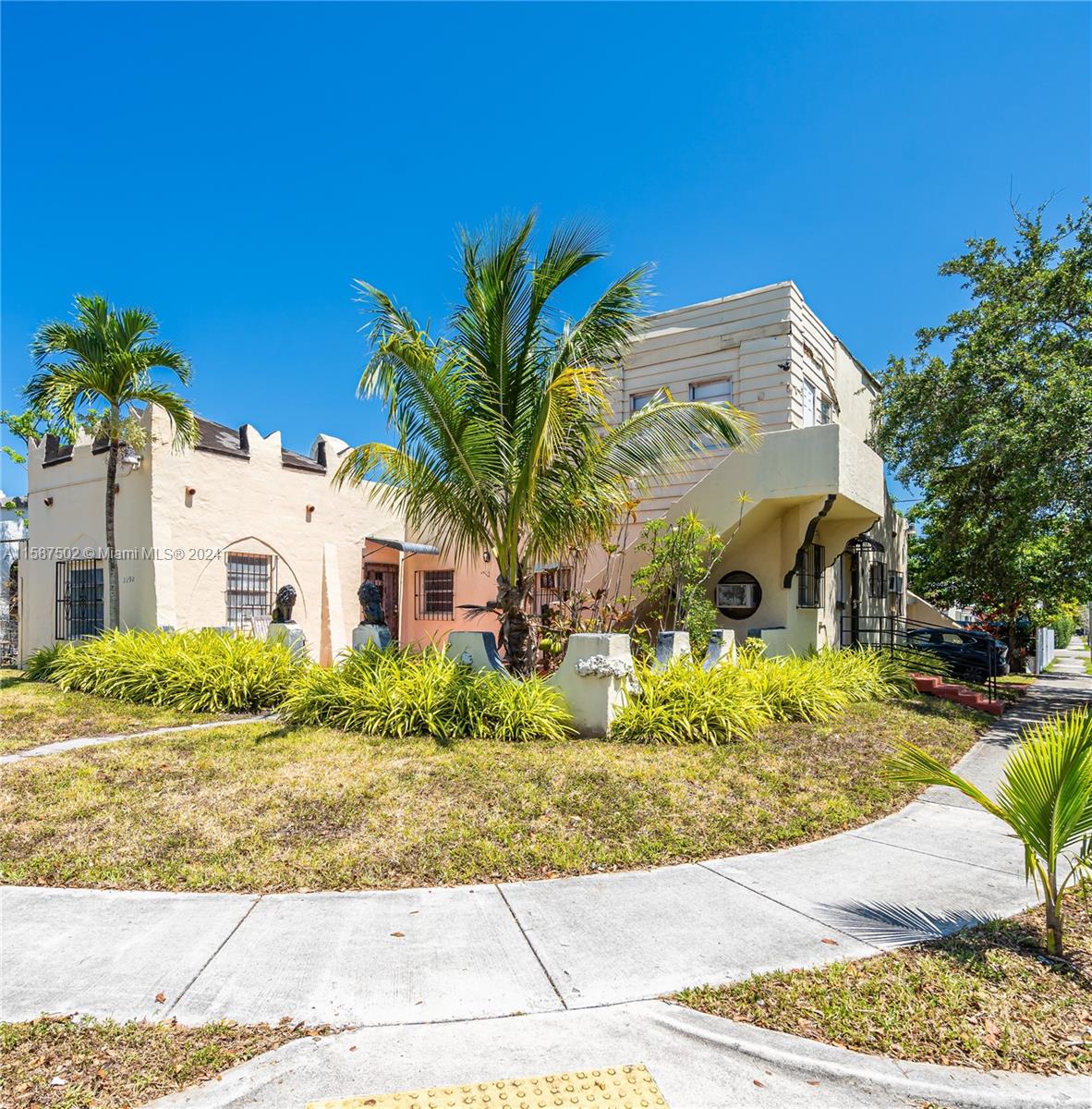 VEDADO - Residential Income