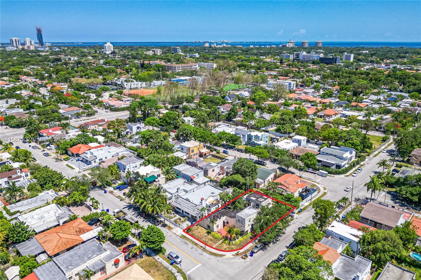 VEDADO - Residential Income