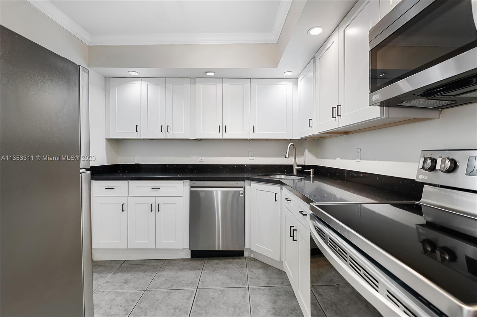 MIDDLE RIVER TOWER CONDO - Residential