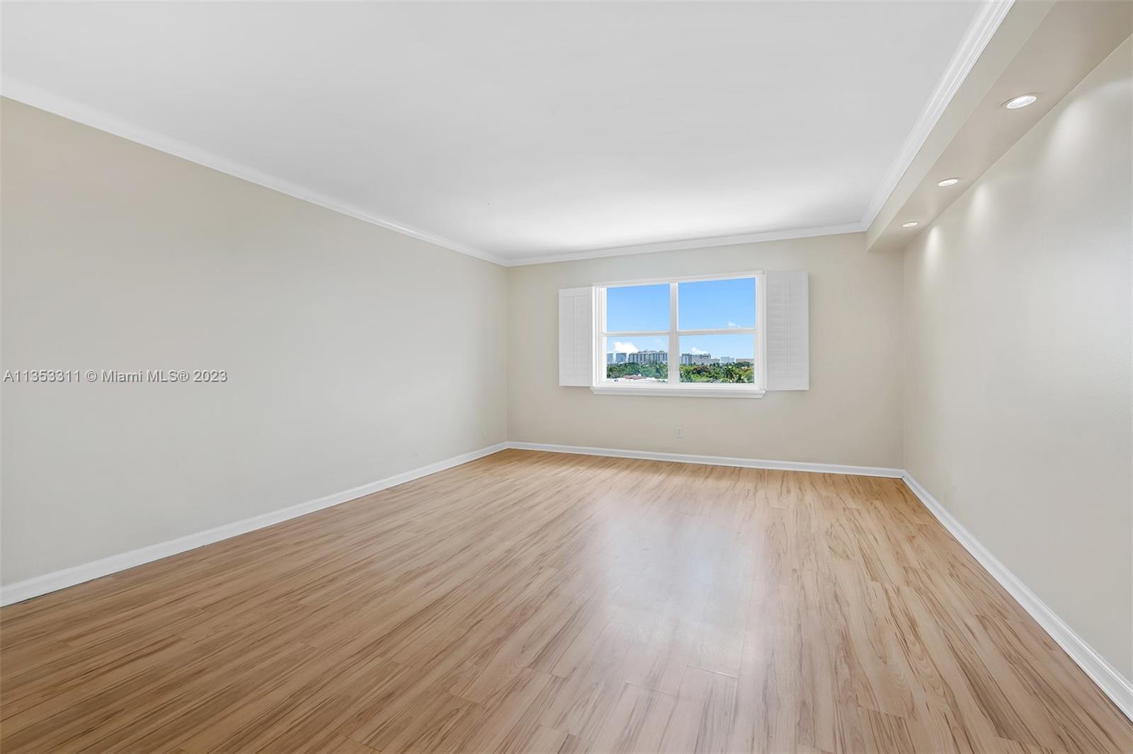 MIDDLE RIVER TOWER CONDO - Residential