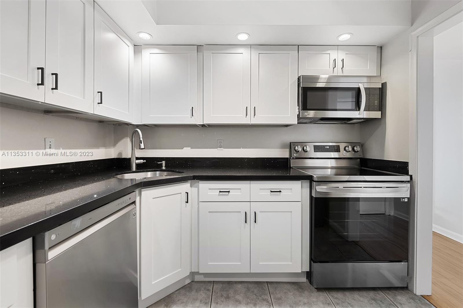 MIDDLE RIVER TOWER CONDO - Residential
