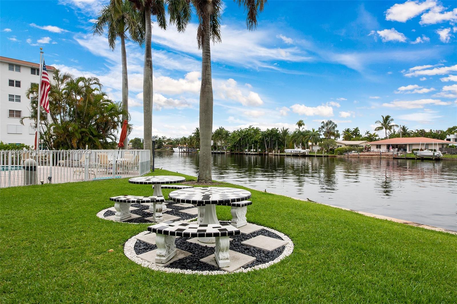 MIDDLE RIVER TOWER CONDO - Residential