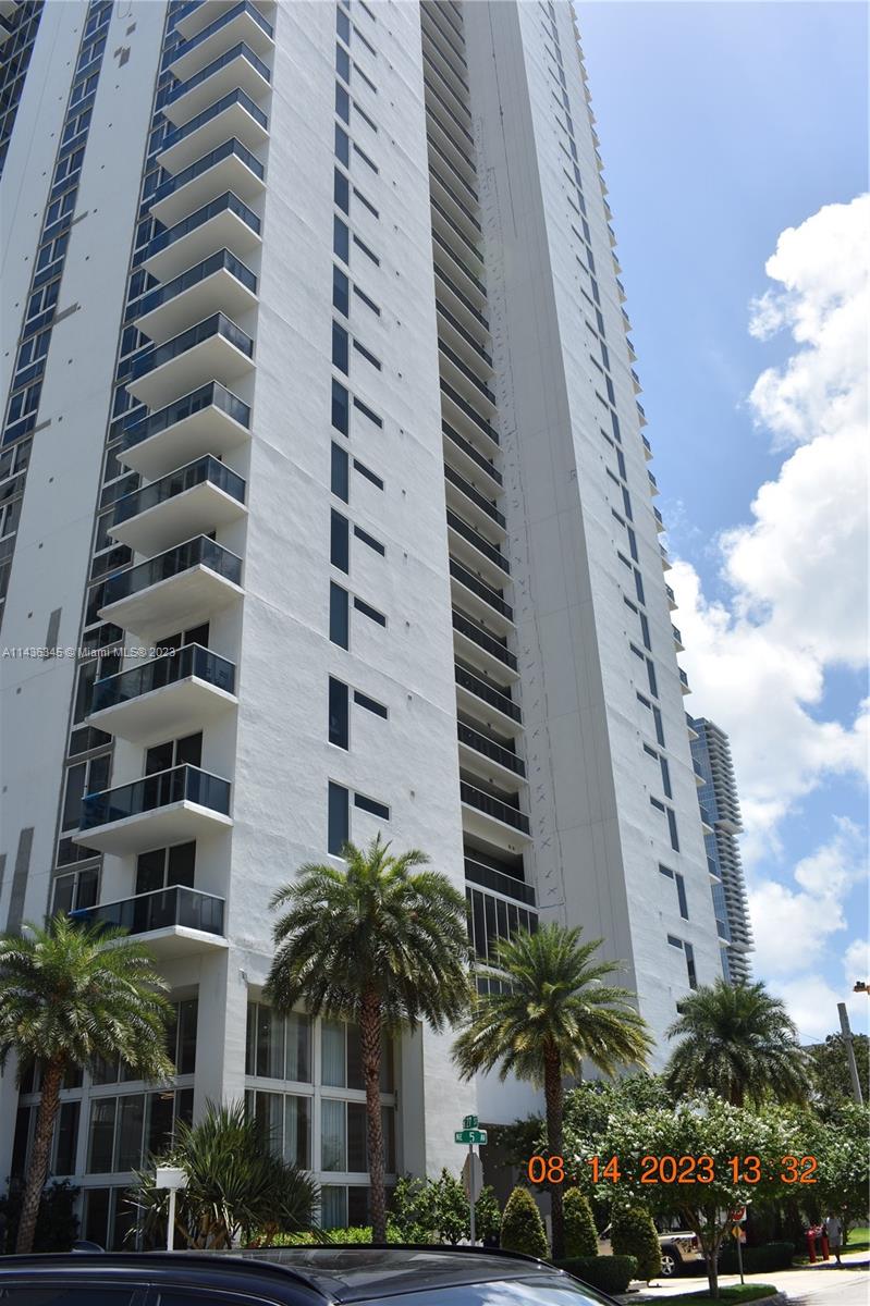 BAY HOUSE MIAMI CONDO - Residential