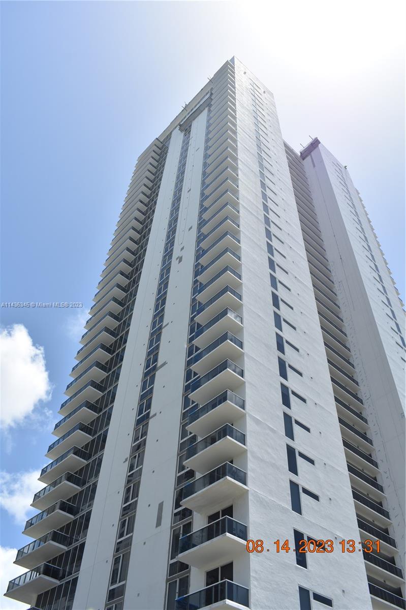 BAY HOUSE MIAMI CONDO - Residential