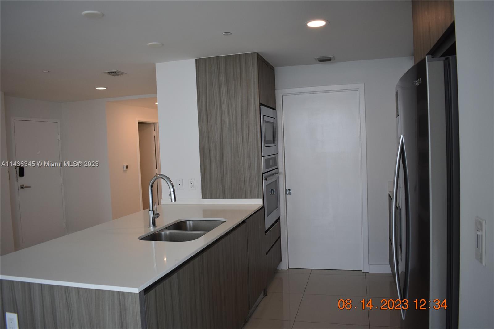 BAY HOUSE MIAMI CONDO - Residential
