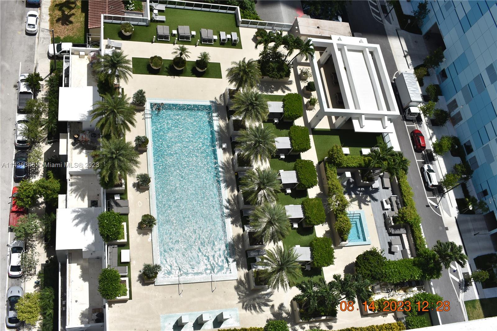 BAY HOUSE MIAMI CONDO - Residential