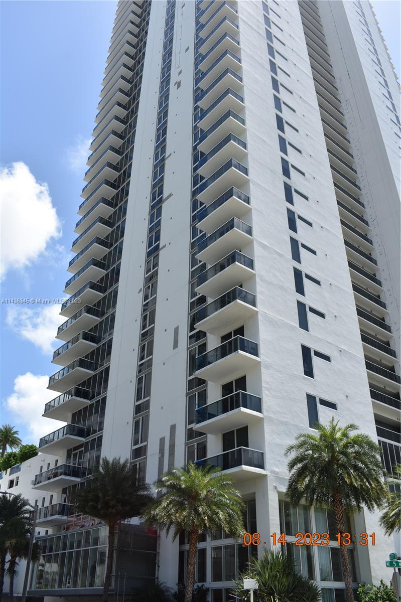 BAY HOUSE MIAMI CONDO - Residential