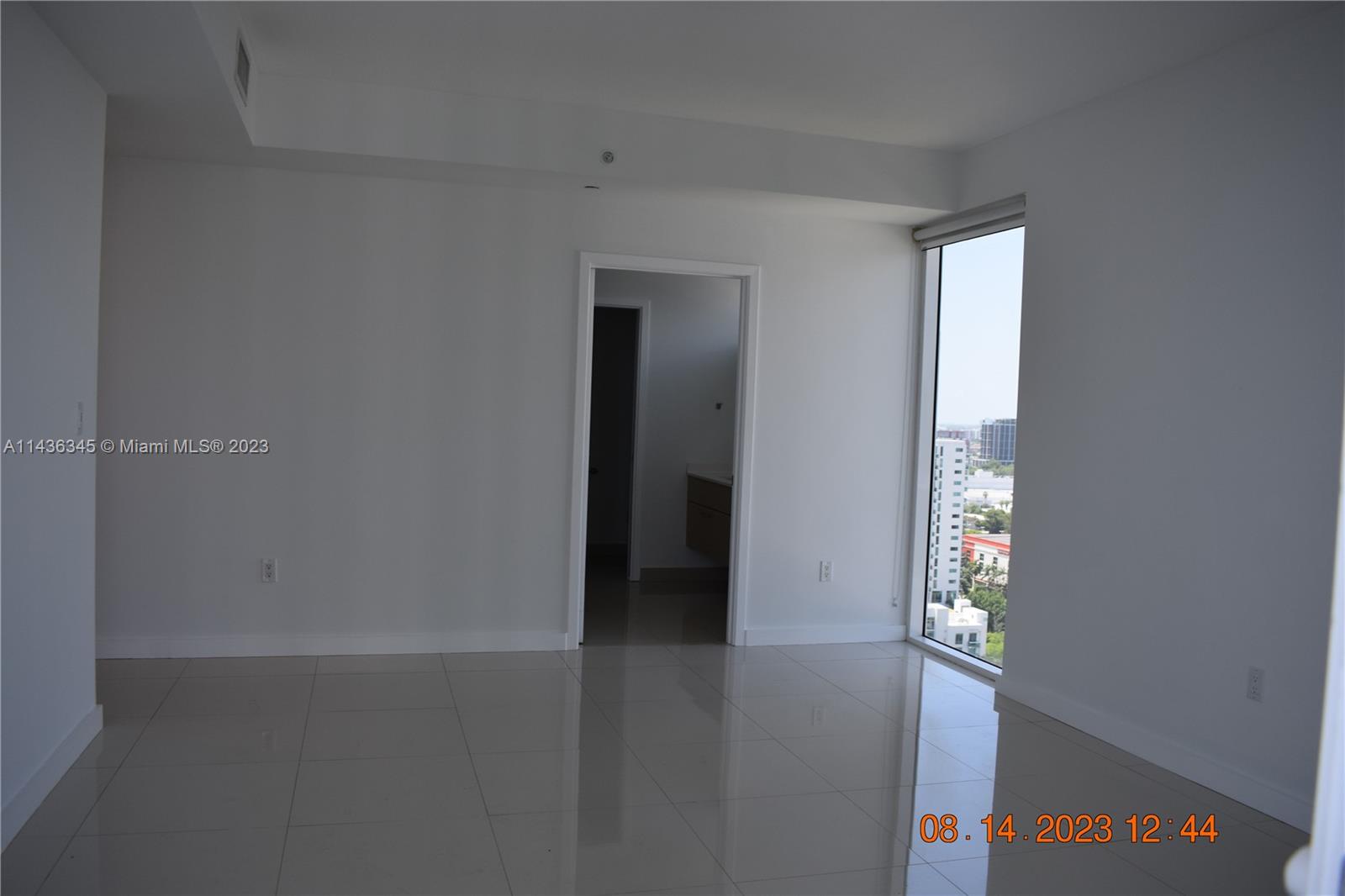BAY HOUSE MIAMI CONDO - Residential