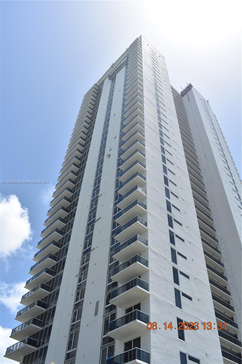 BAY HOUSE MIAMI CONDO - Residential