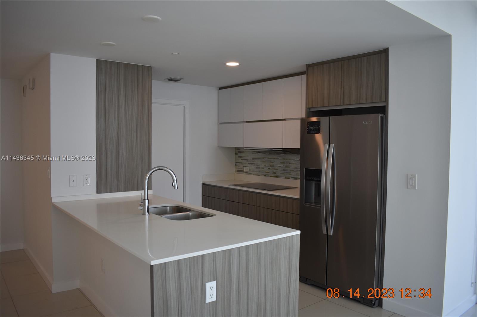 BAY HOUSE MIAMI CONDO - Residential