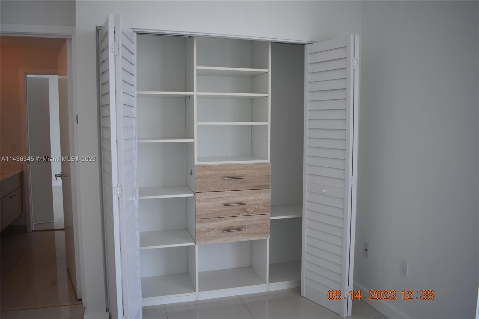 BAY HOUSE MIAMI CONDO - Residential