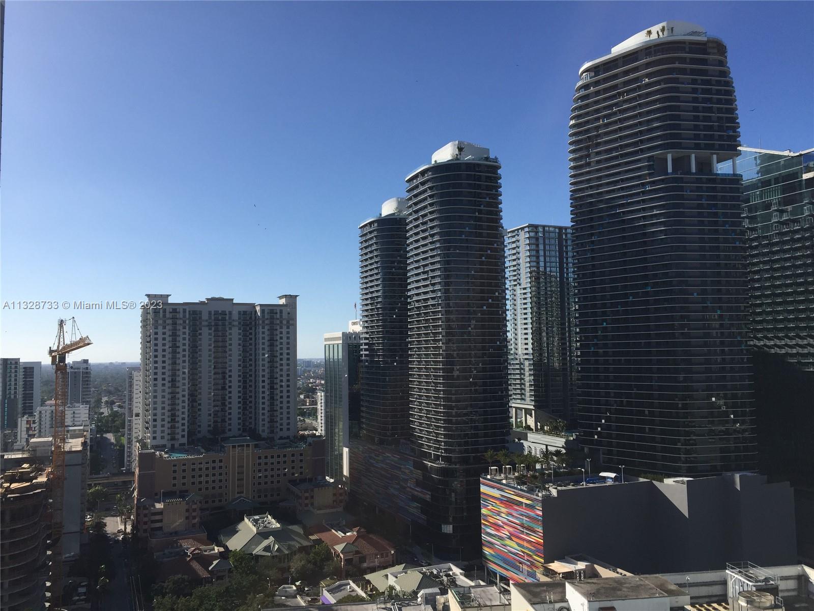 THE PLAZA 901 BRICKELL CO - Residential Lease