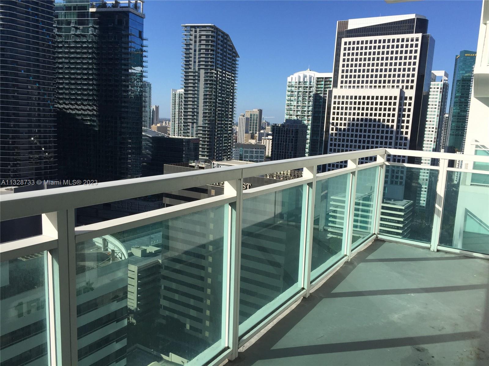 THE PLAZA 901 BRICKELL CO - Residential Lease
