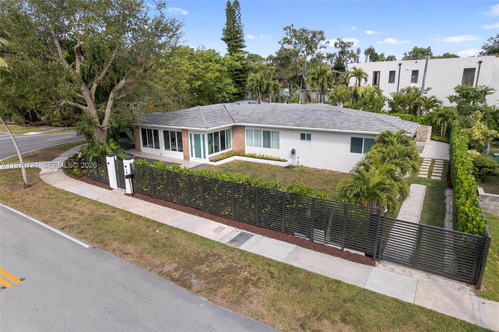 8 53 42 DAVIS HARBOR RESUB - Residential