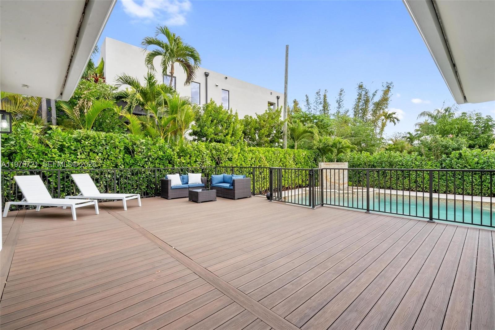 8 53 42 DAVIS HARBOR RESUB - Residential