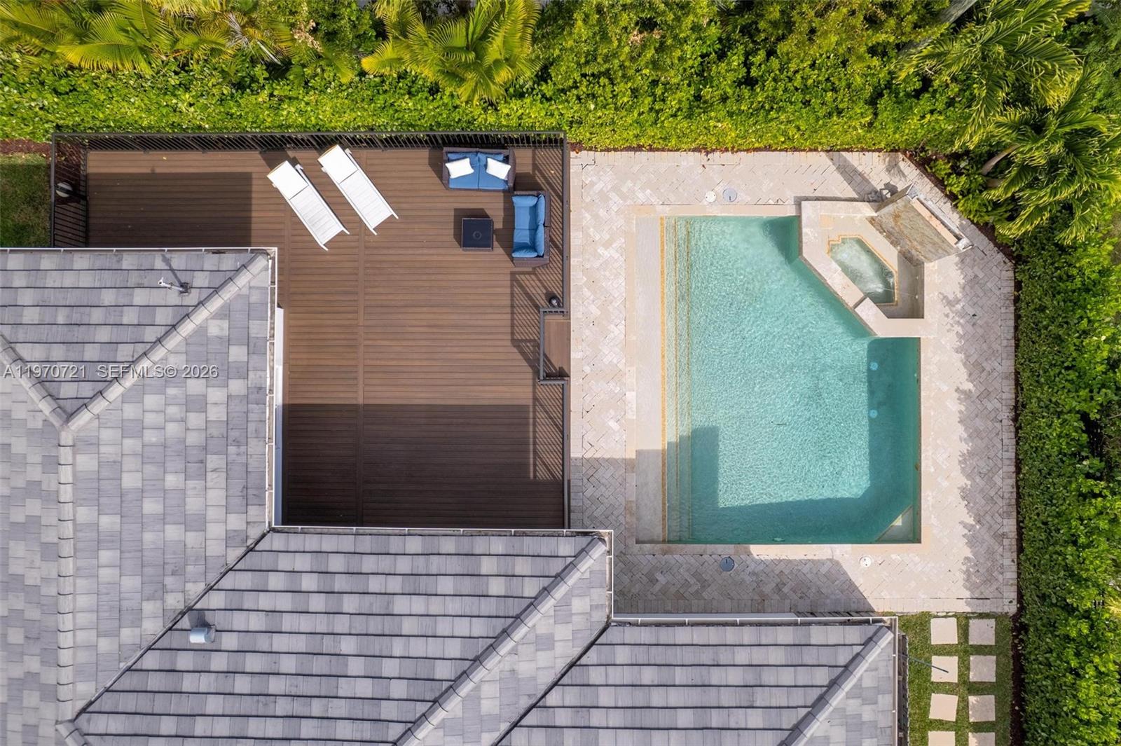8 53 42 DAVIS HARBOR RESUB - Residential