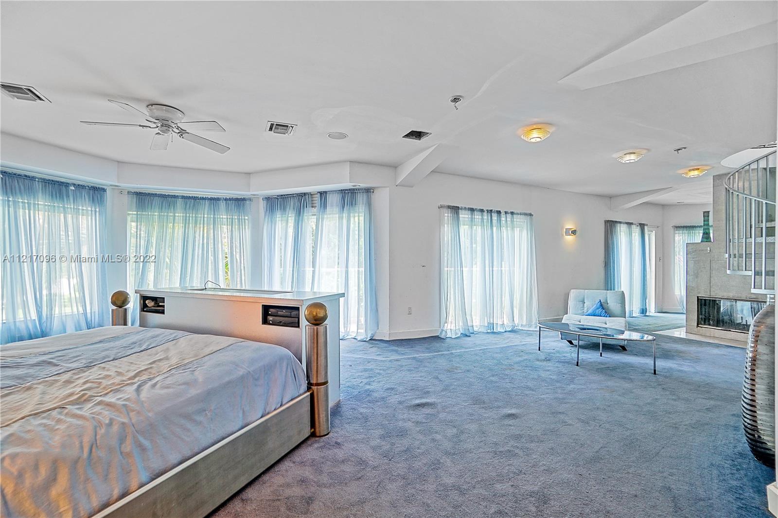 LAUDERDALE BEACH - Residential