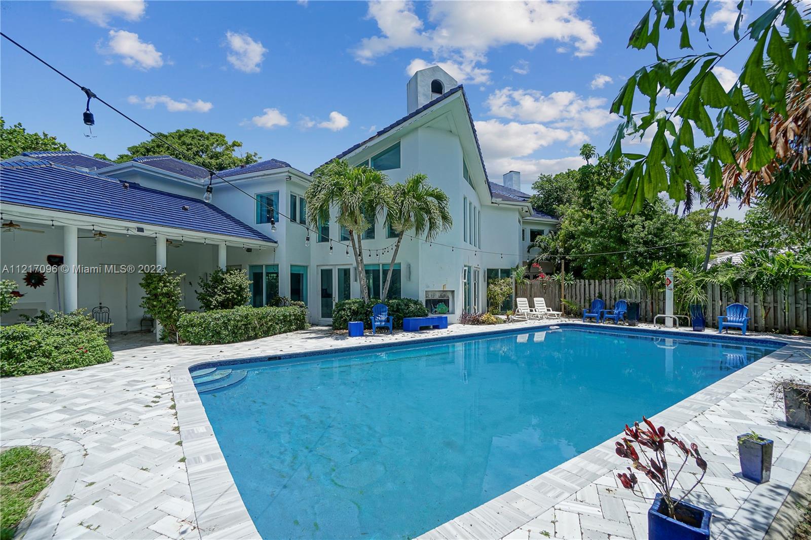 LAUDERDALE BEACH - Residential