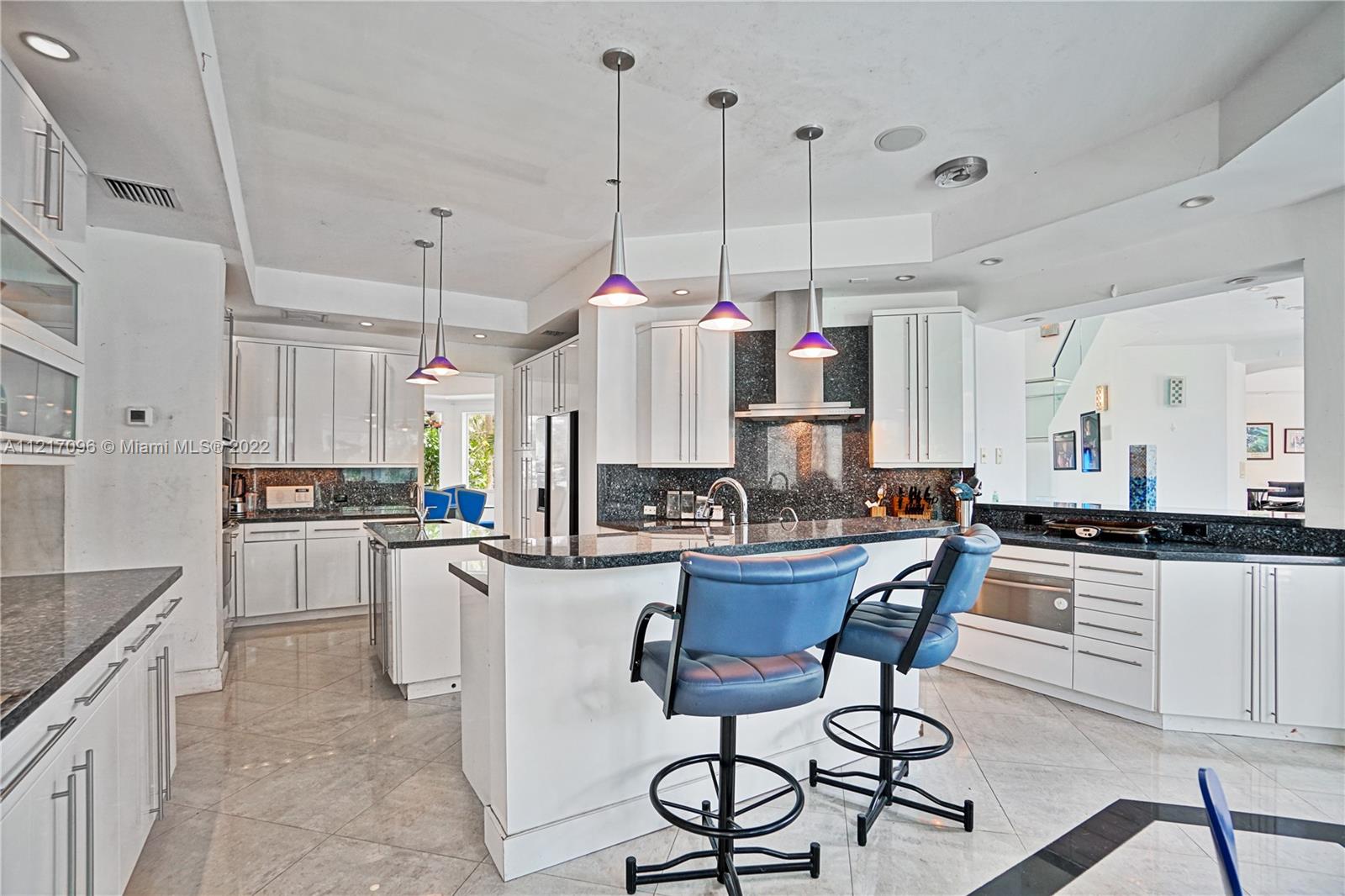LAUDERDALE BEACH - Residential