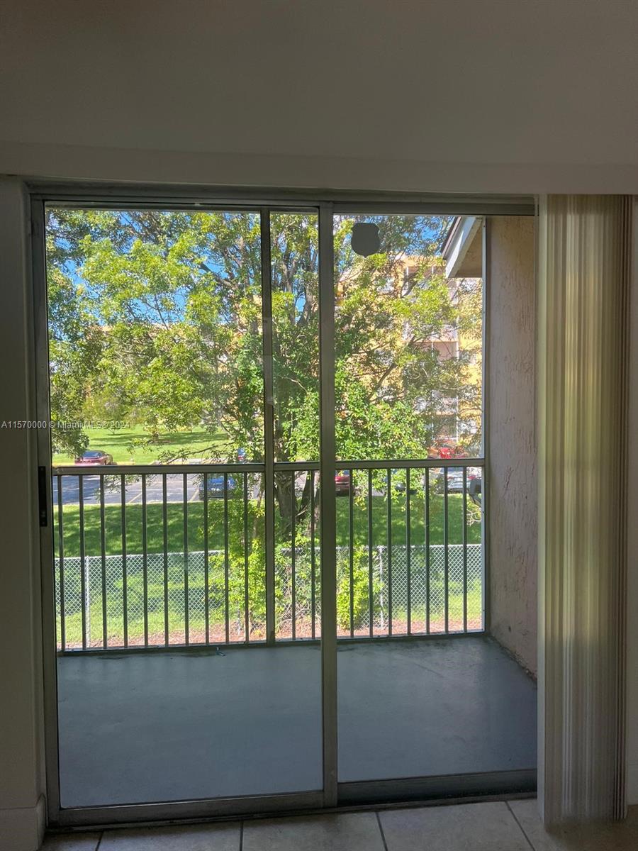 VERANO AT MIRAMAR CONDO - Residential Lease
