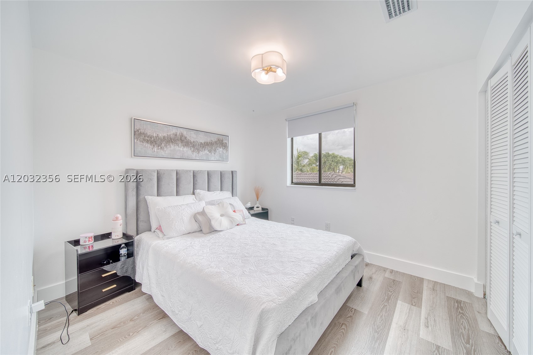SPANISH LAKES - Residential