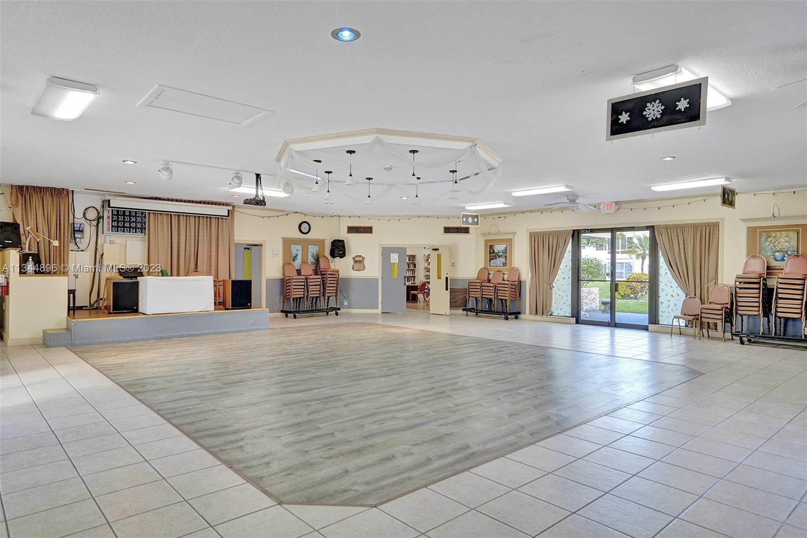 KARISA GARDENS CONDO - Residential