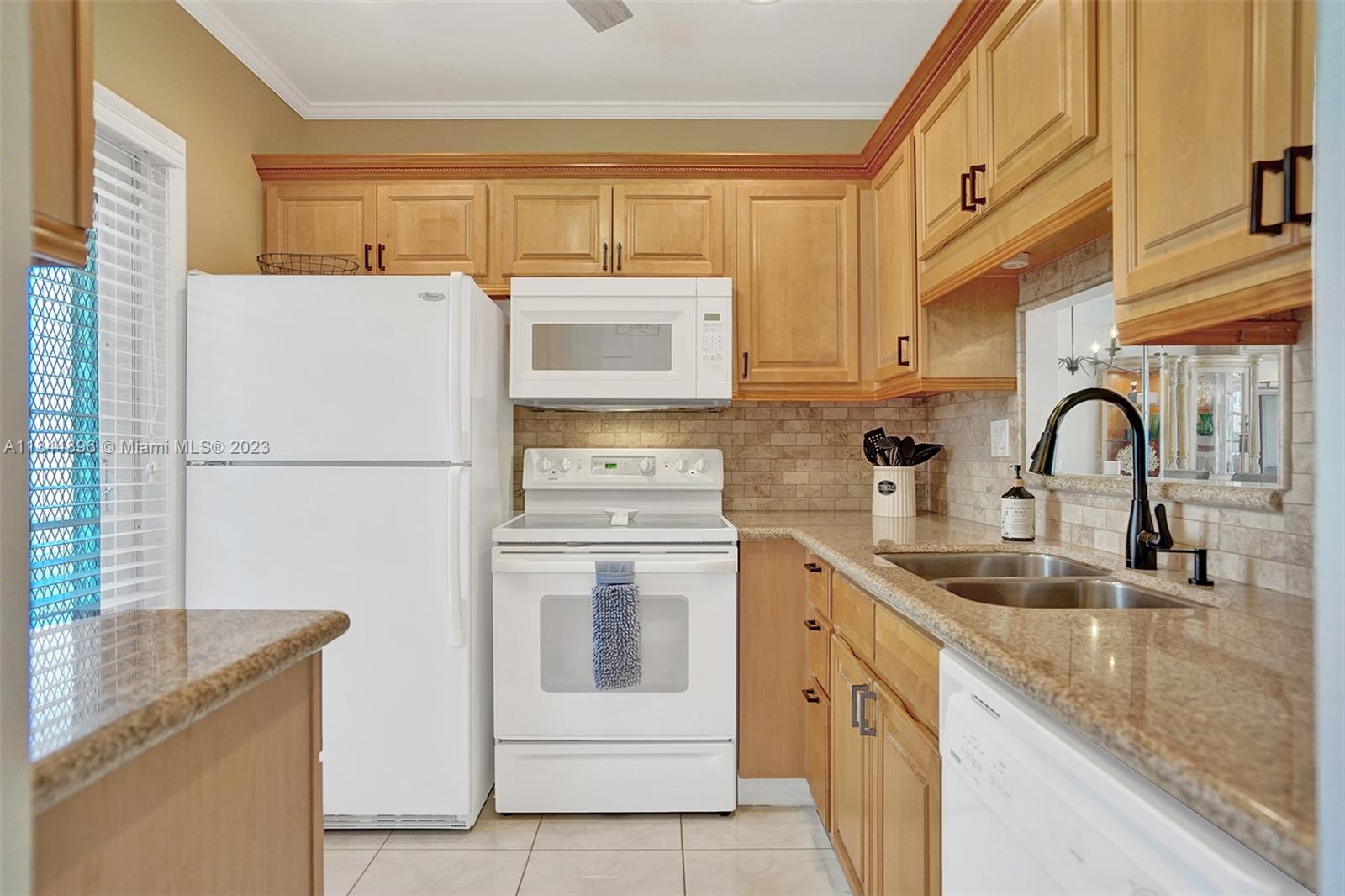 KARISA GARDENS CONDO - Residential