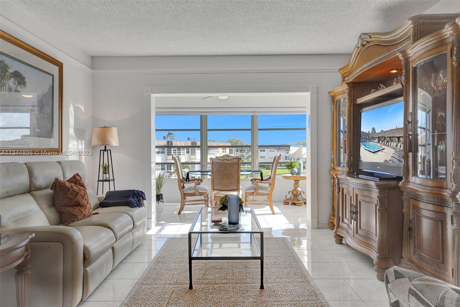 KARISA GARDENS CONDO - Residential