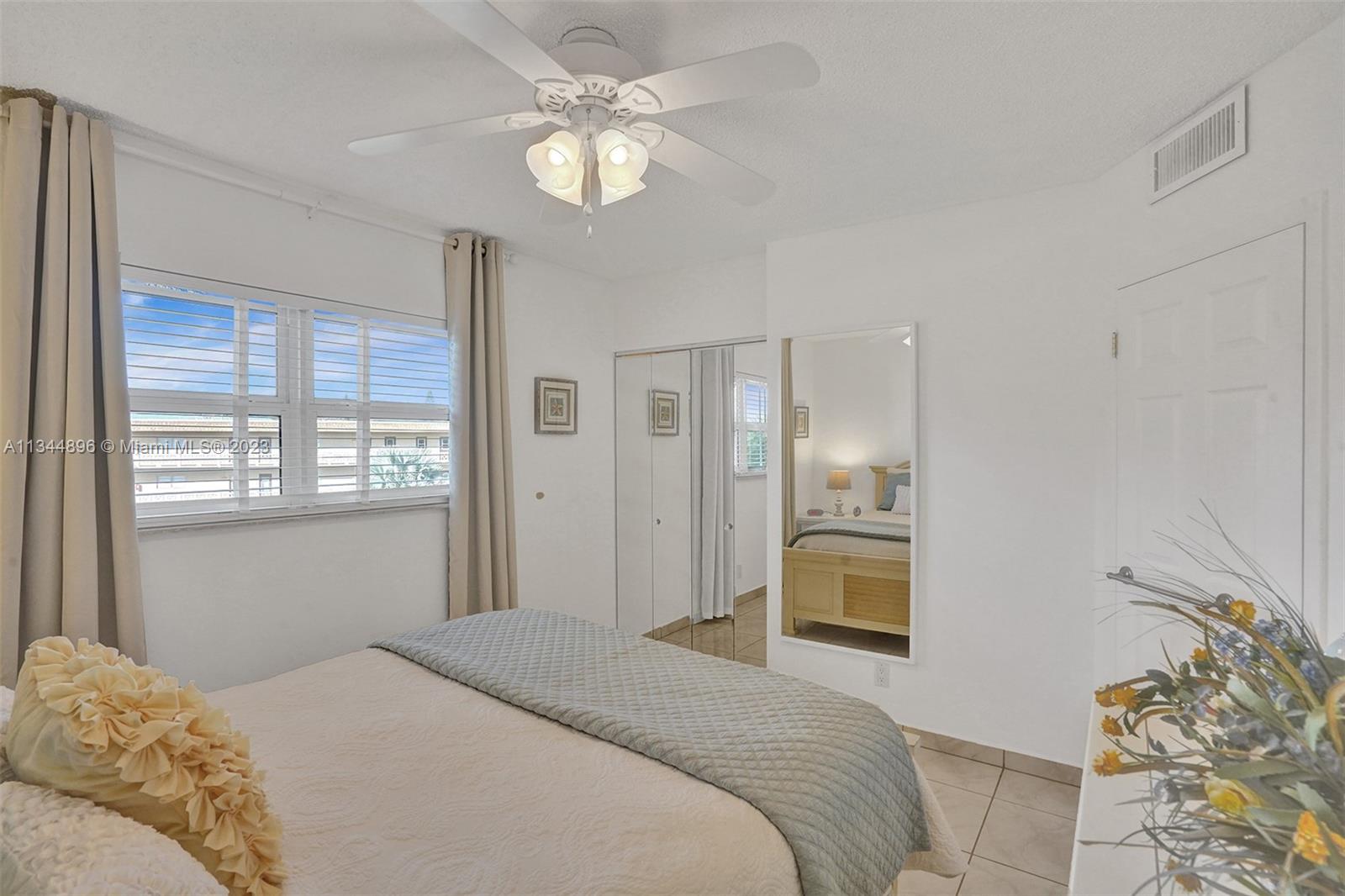 KARISA GARDENS CONDO - Residential