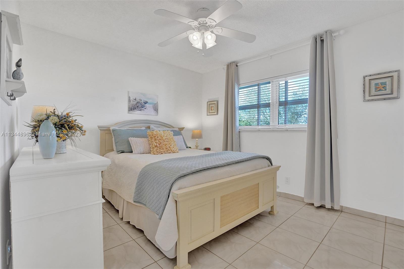 KARISA GARDENS CONDO - Residential