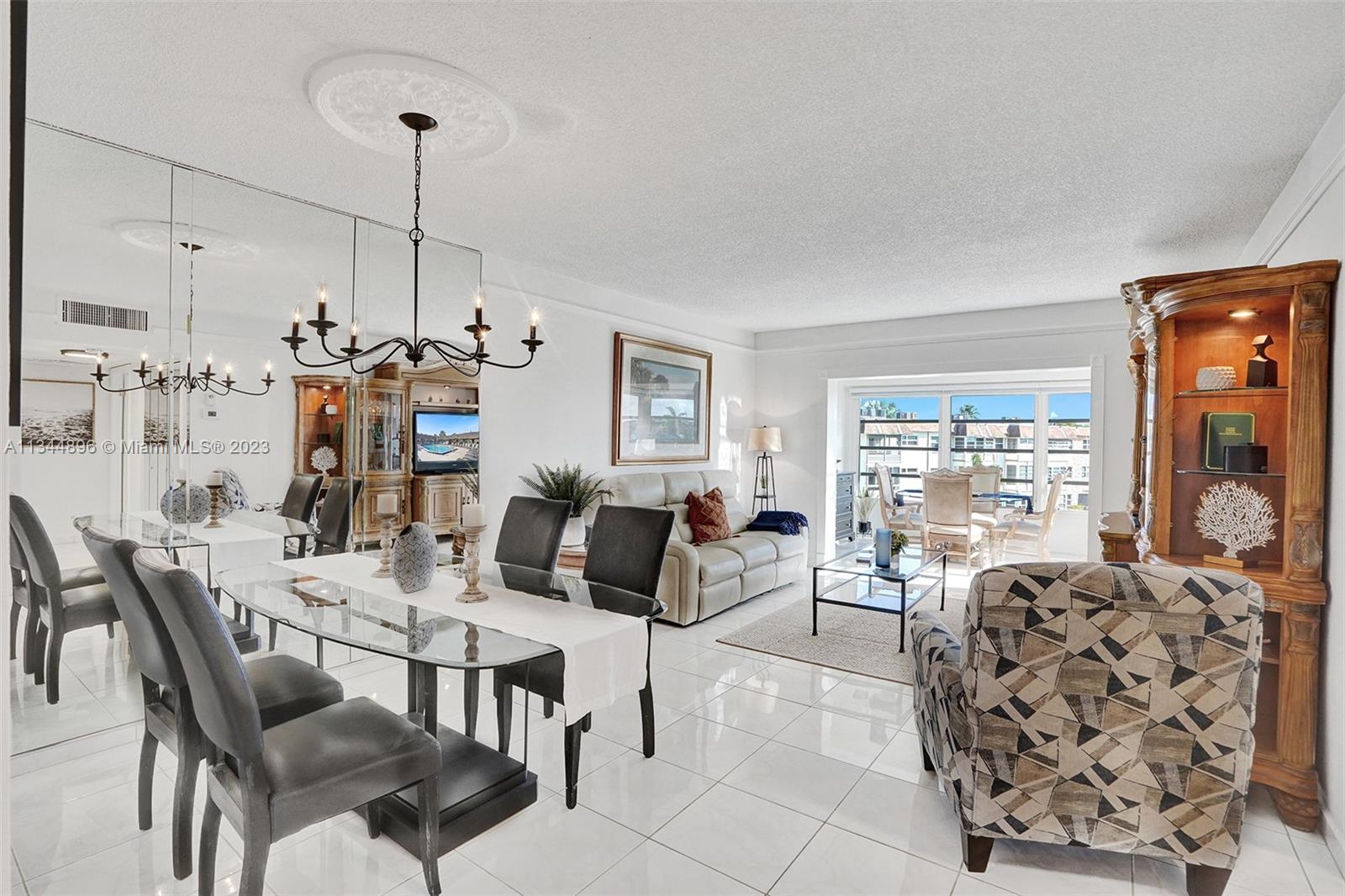 KARISA GARDENS CONDO - Residential