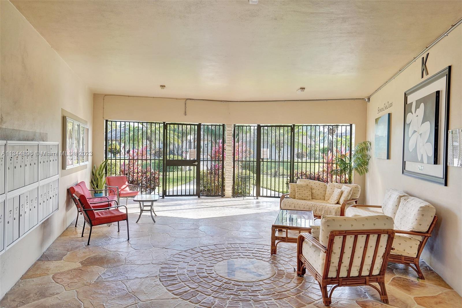 KARISA GARDENS CONDO - Residential