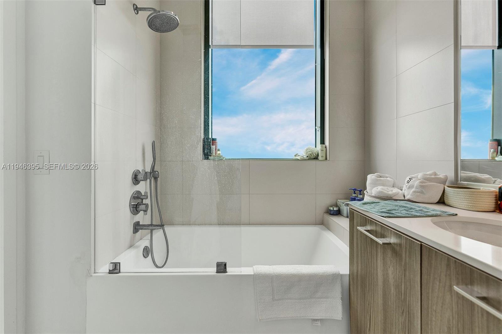 Paraiso Bayviews - Residential