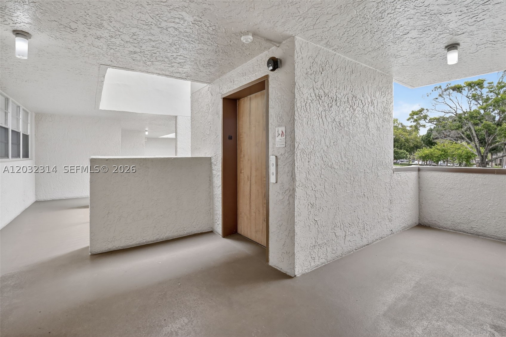 SABAL PALM - Residential