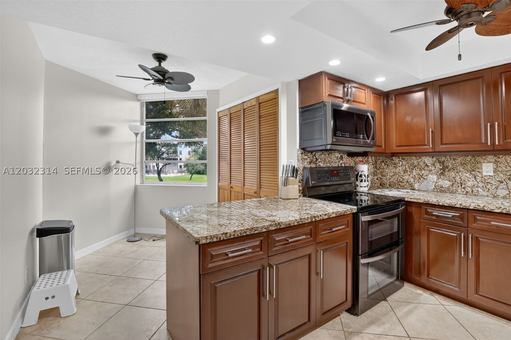 SABAL PALM - Residential