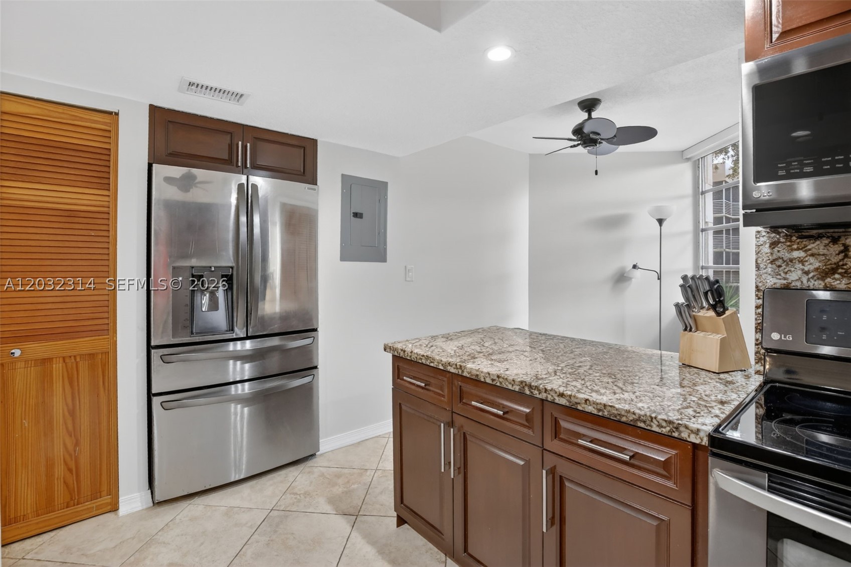 SABAL PALM - Residential