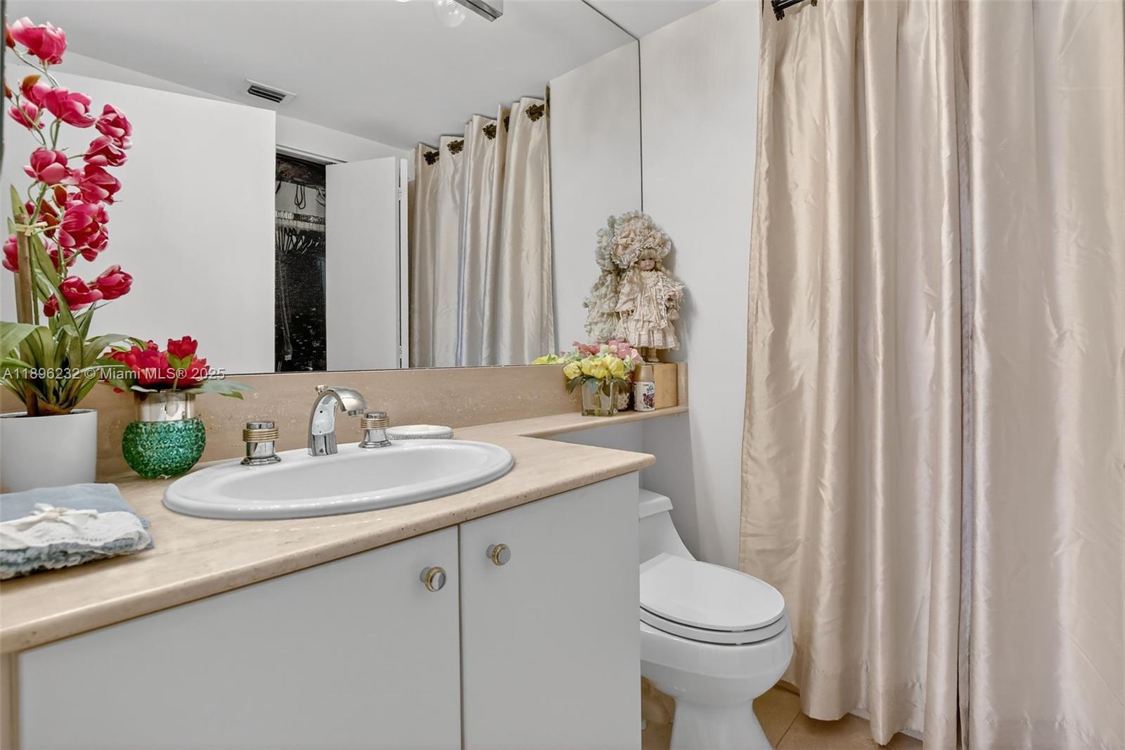 7000 ISL BLVD WILLIAMS IS - Residential